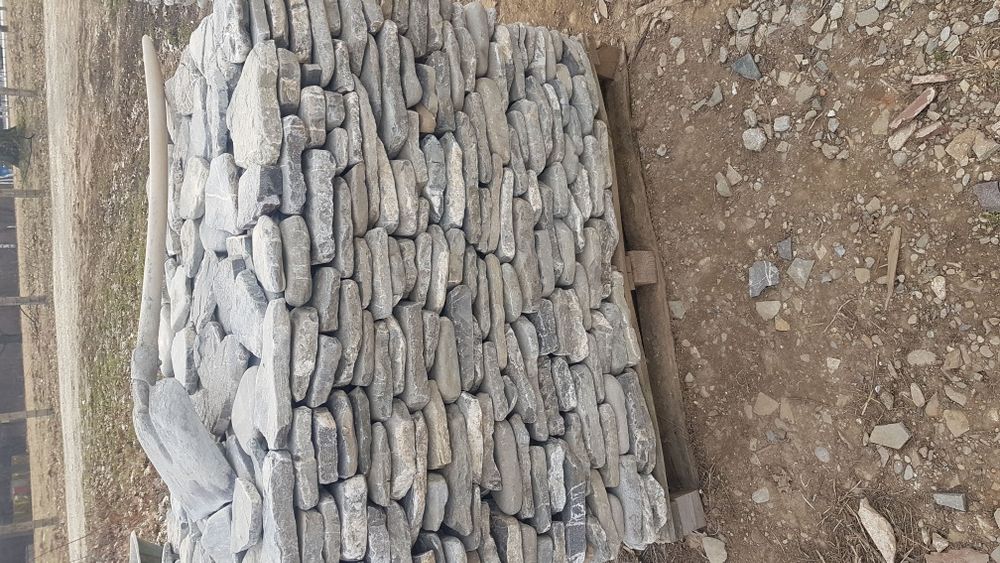 Vând și transport piatra naturală