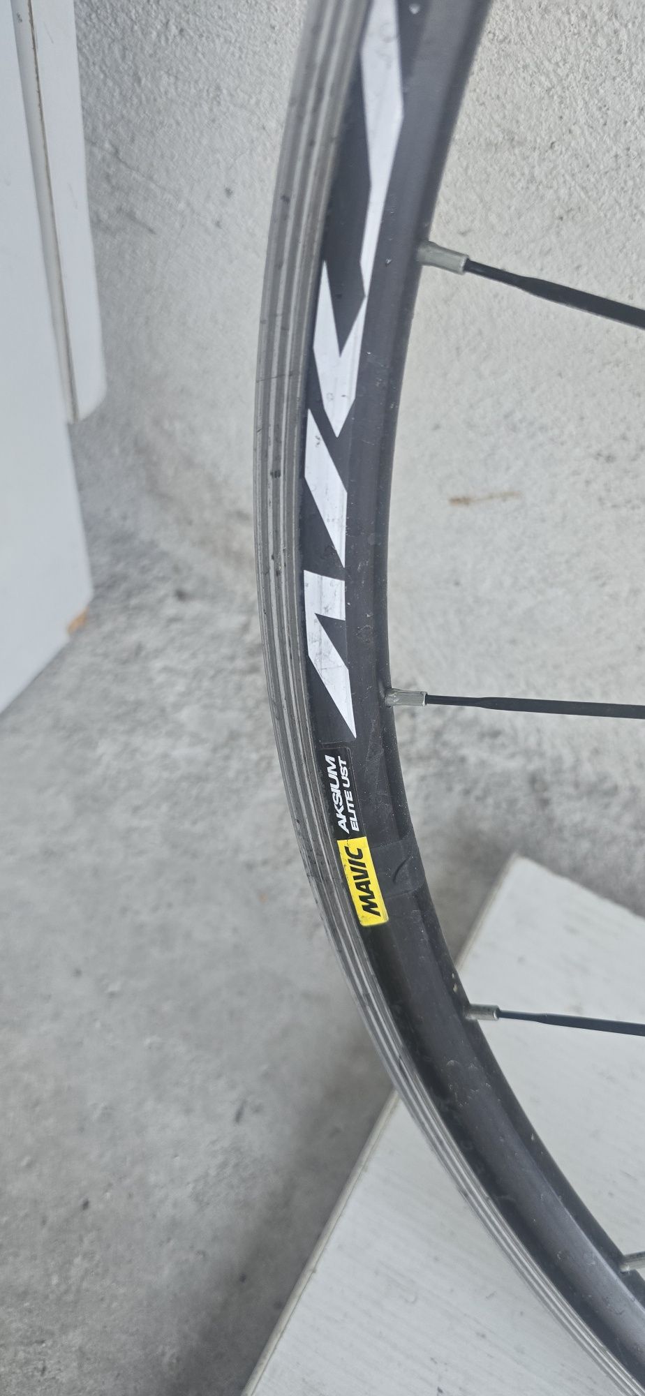 Шосейни капли Mavic Aksium Elite UST