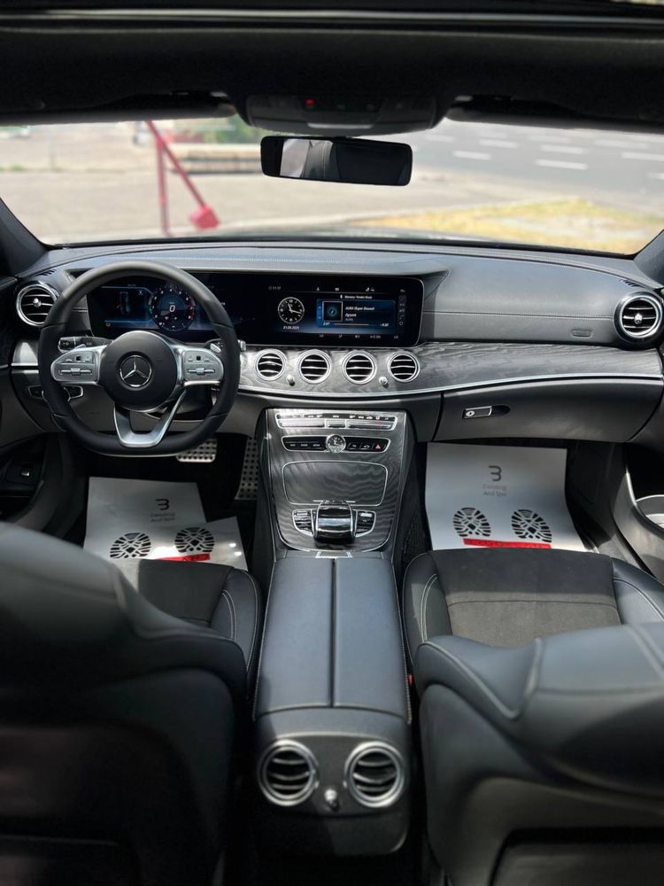 Mercedes Benz W213 E200