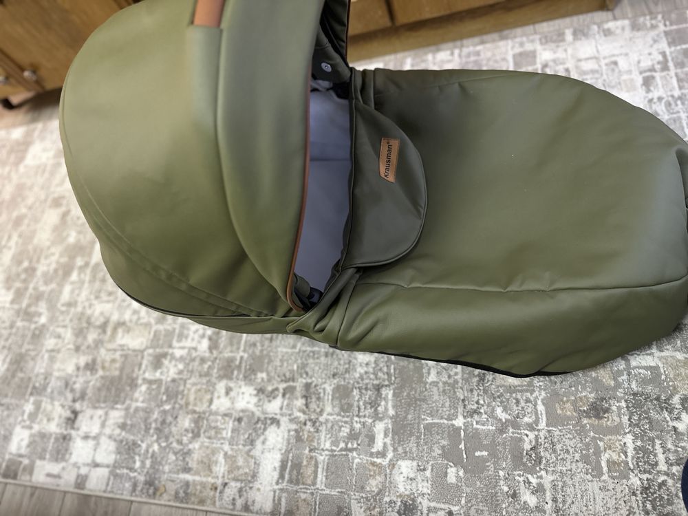 Carucior Krausman Topaz Lux Olive