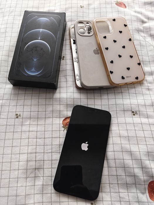 Prodam srochno Iphone 12 pro max 128gb