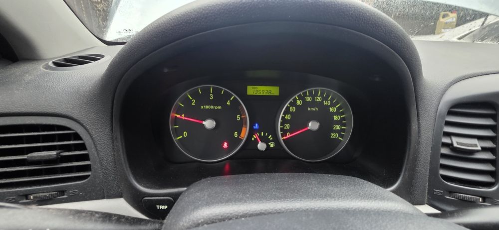 Dezmembrez hyundai accent  1.5crdi 2008 136000km