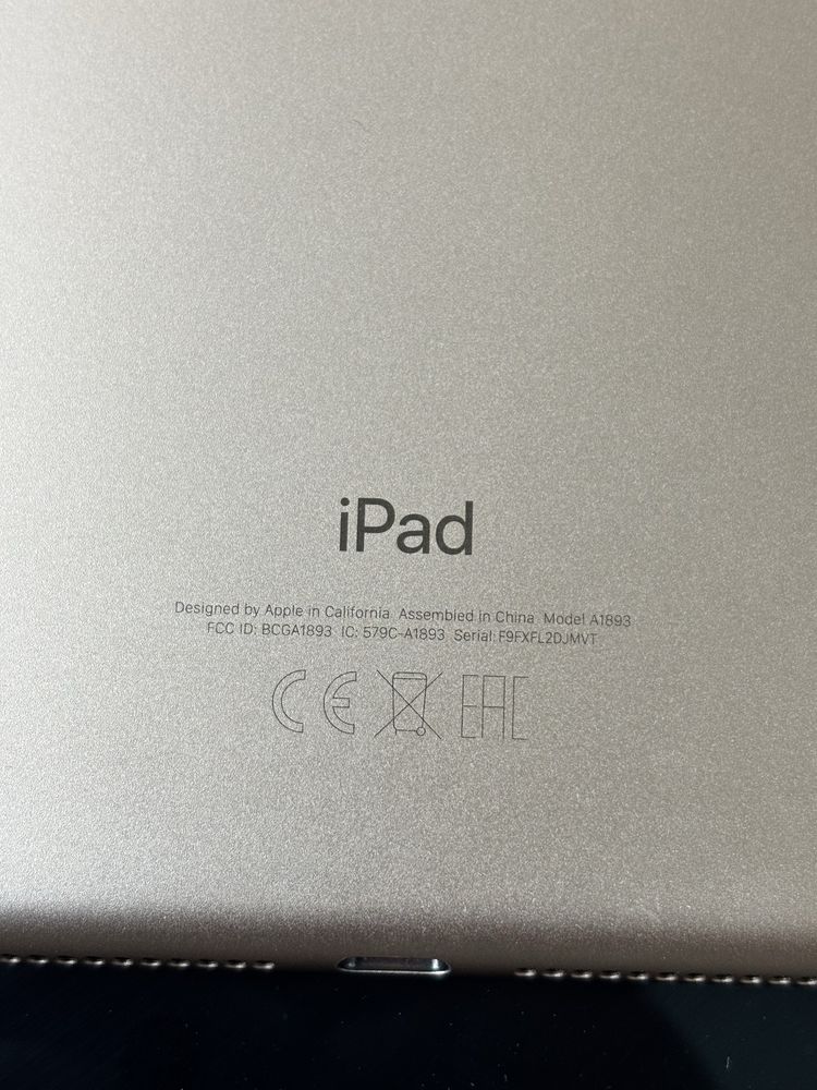 Ipad 6th gen 128gb defecta/ porneste soft defect