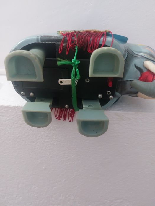 Jucarie veche. China, elefant , Monkey on Elephant ME776