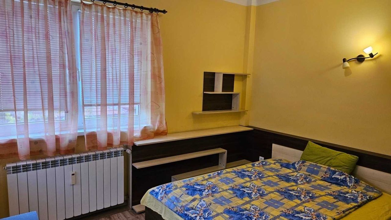 Дава се под наем Двустаен апартамент в София, Център - 68 кв.м за 750 € - Снимка #3