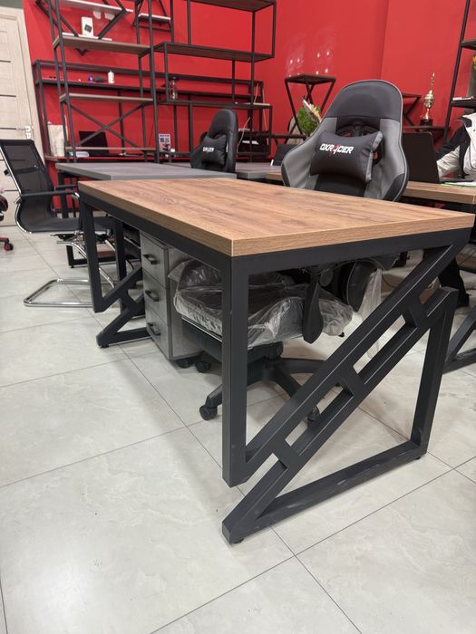 Столы в наличи!!|Офисные столы| лофт столы