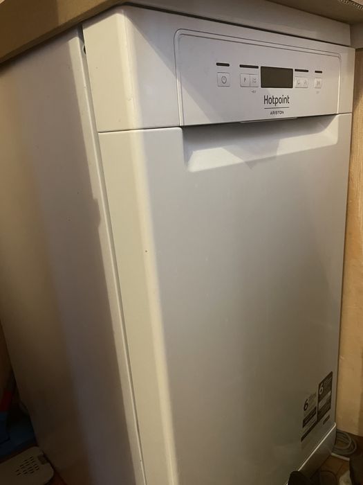 Продам посудомоечную машину