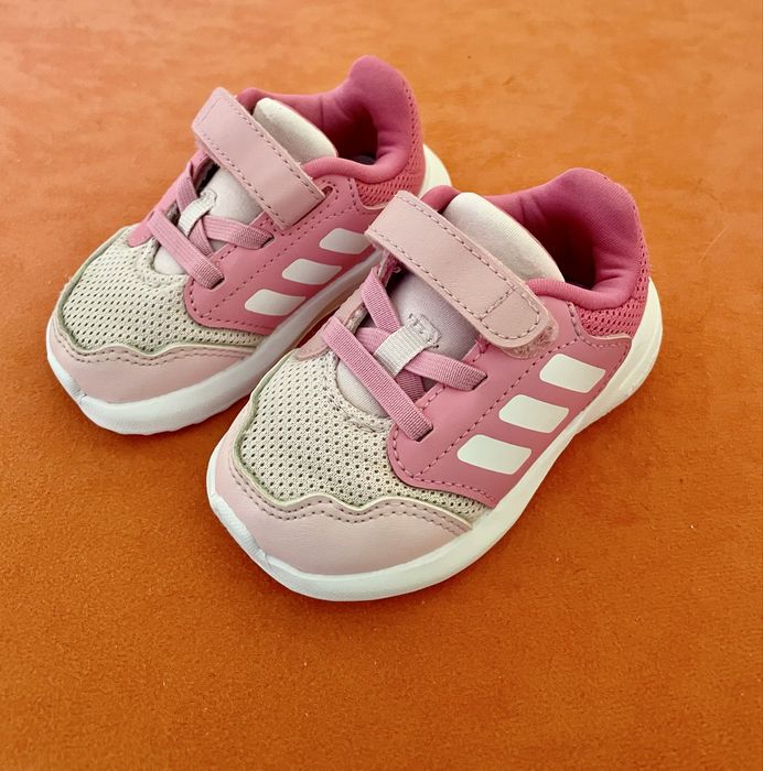 Детски маратонки Адидас номер 20