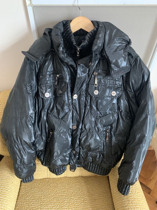 Продавам дрехи нови и някои от тях по един два пъти обличани