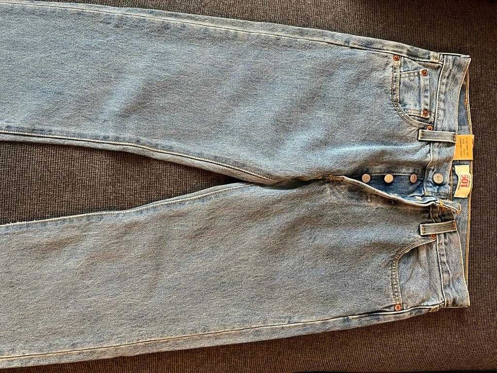 Blugi Levi's, noi, originali, cumparati din SUA