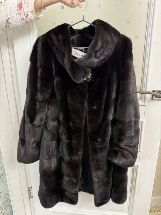 Продам норковую шубу Италия Mala Mati