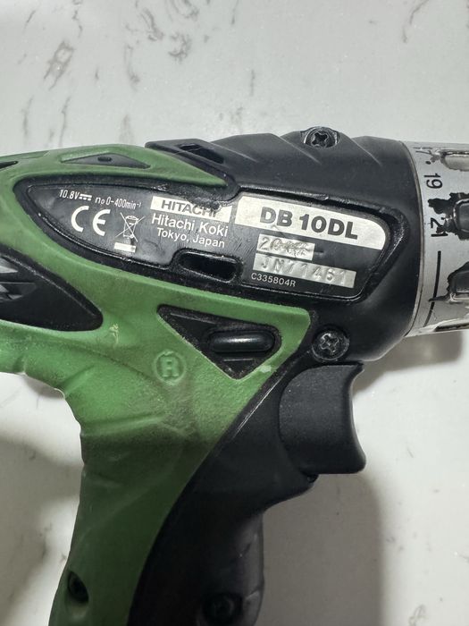 Hitachi impact 10,8 v