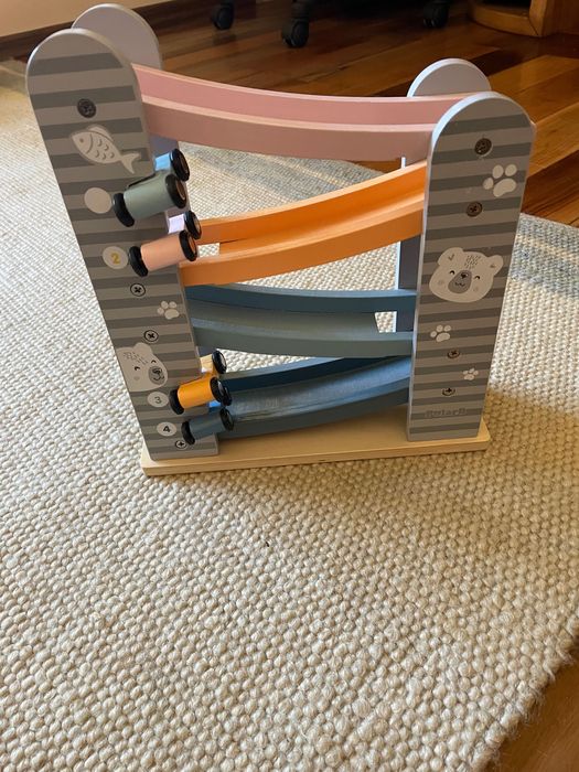 Дървен активен куб,играчка за количка,автобус сортер,ксилофони,писта