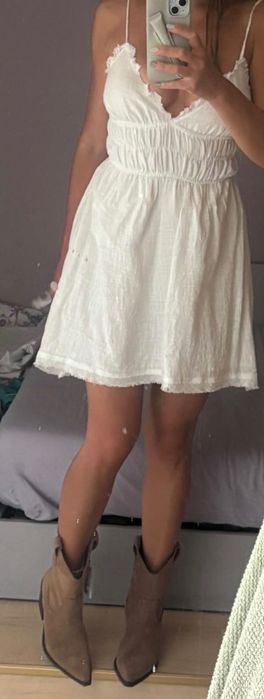 Bershka Асиметрични каубойски боти с ток