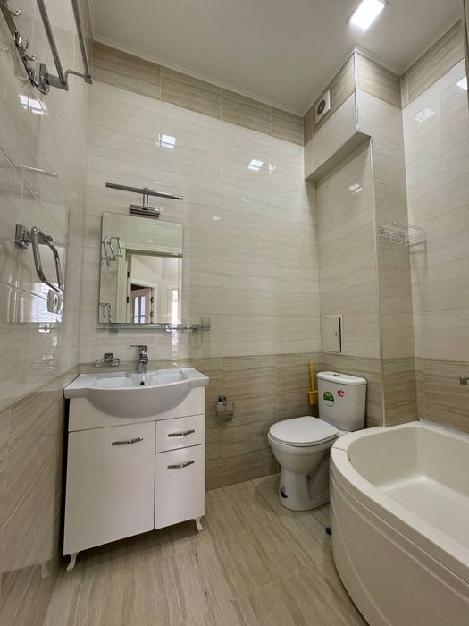 Hamma sharoitlari bor zor joy metro karzinka  yaxshi insonlaga berilad