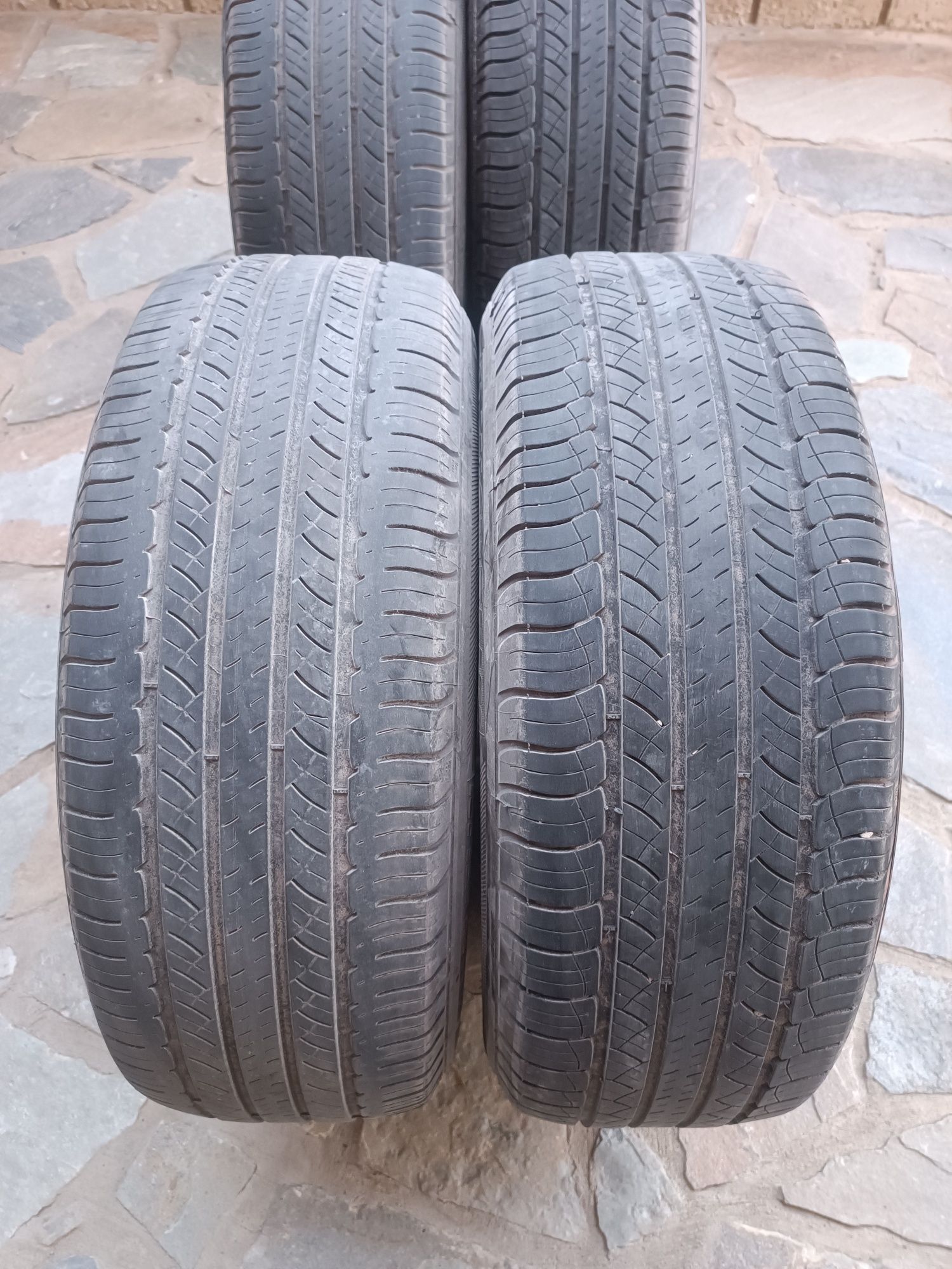 Летни гуми 235/65 R17