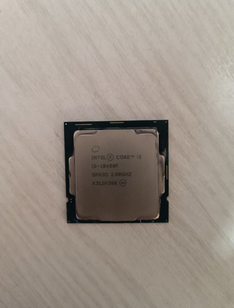 Процесор i5 10400f