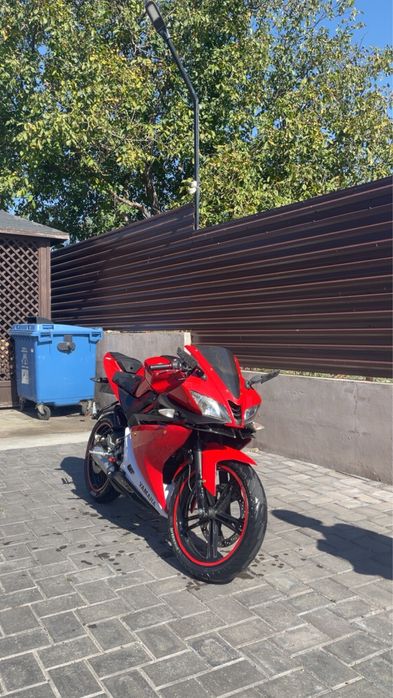 Vând yamaha yzf r125