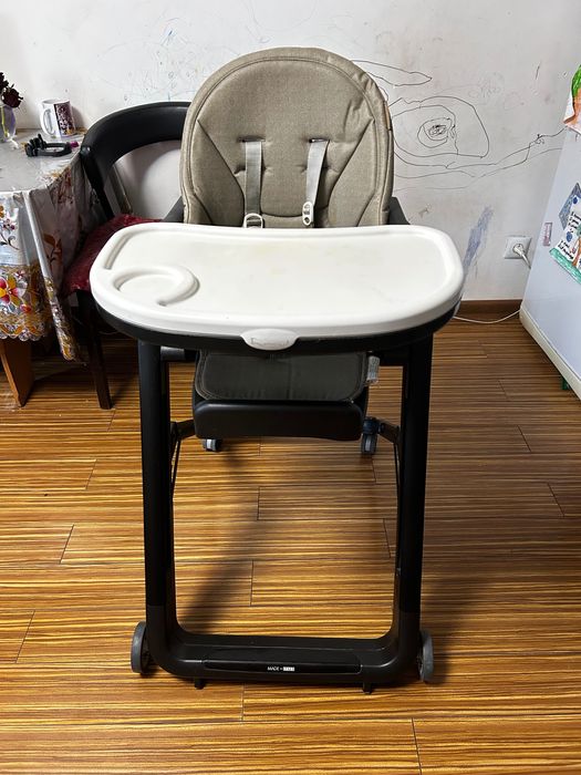 Продам стул для кормления. Коляска, бустер для машины. Недорого!