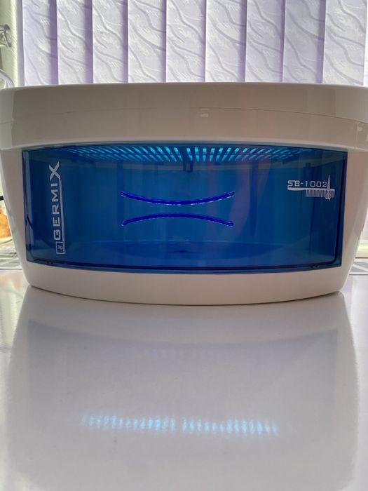 UV стерилизатор за инструменти