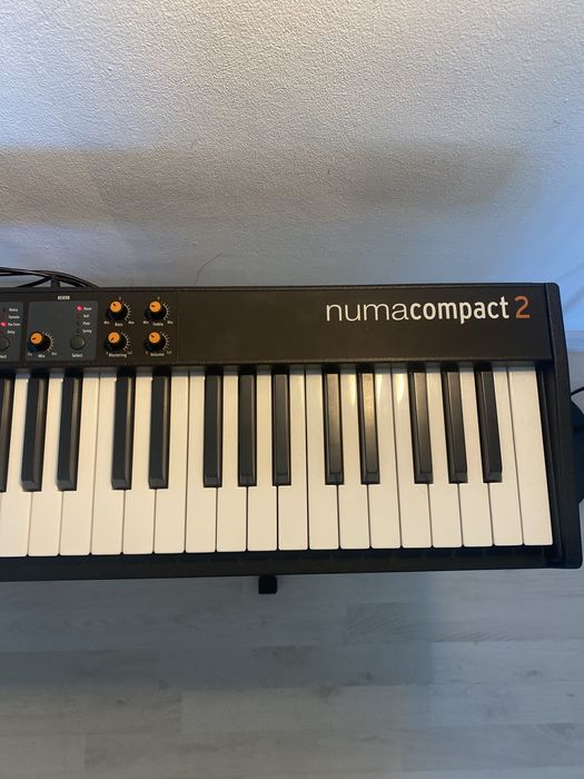 Pian digital portabil. Studiologic NumaCompact2