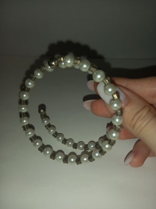 Brătară cu perle