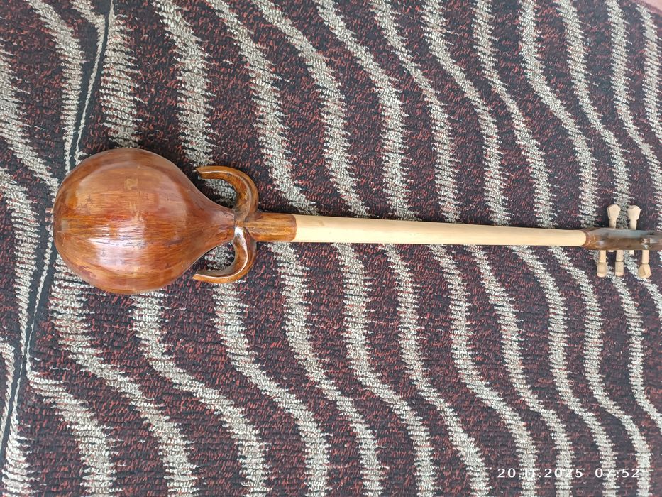 Рубоб сотилади тиник