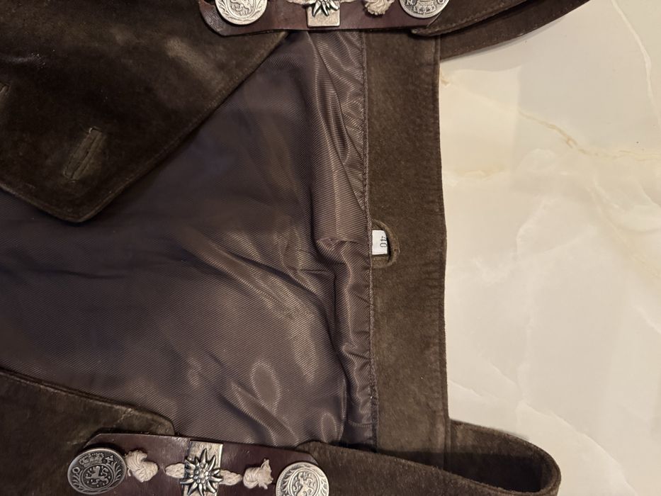 Vestă tradițională bavareză din piele întoarsă - Oktoberfest