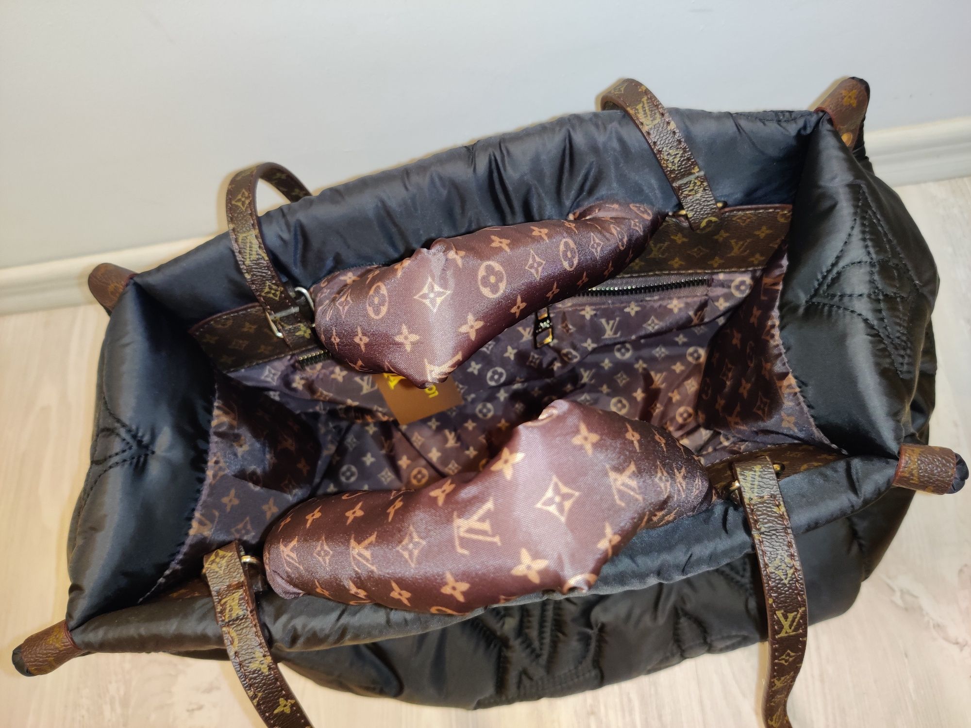 Geanta Louis Vuitton