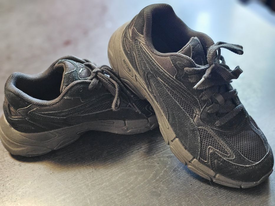 Adidași încălțăminte sport Champions si Puma originali