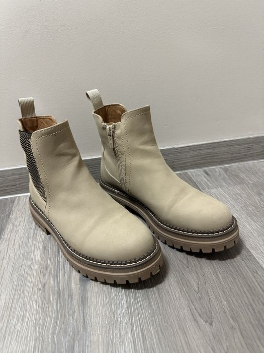 Дамски всекидневни боти