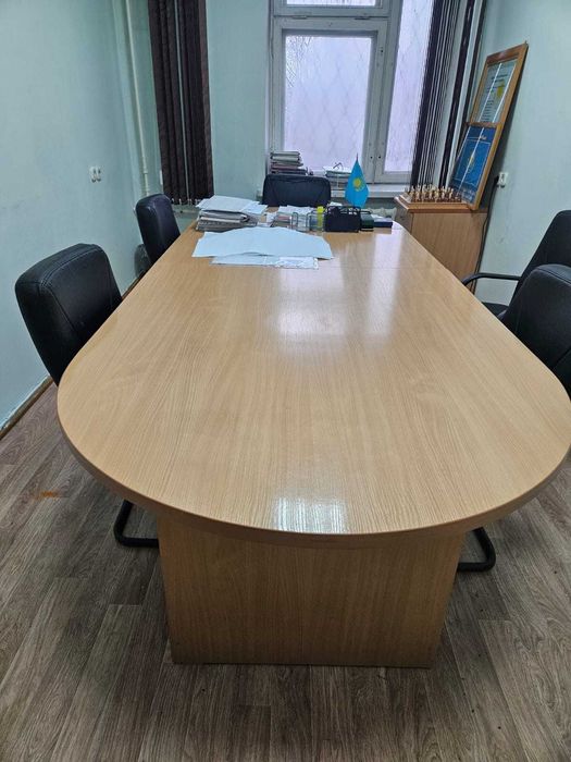 Компьютерные столы, офисные столы, переговорный стол