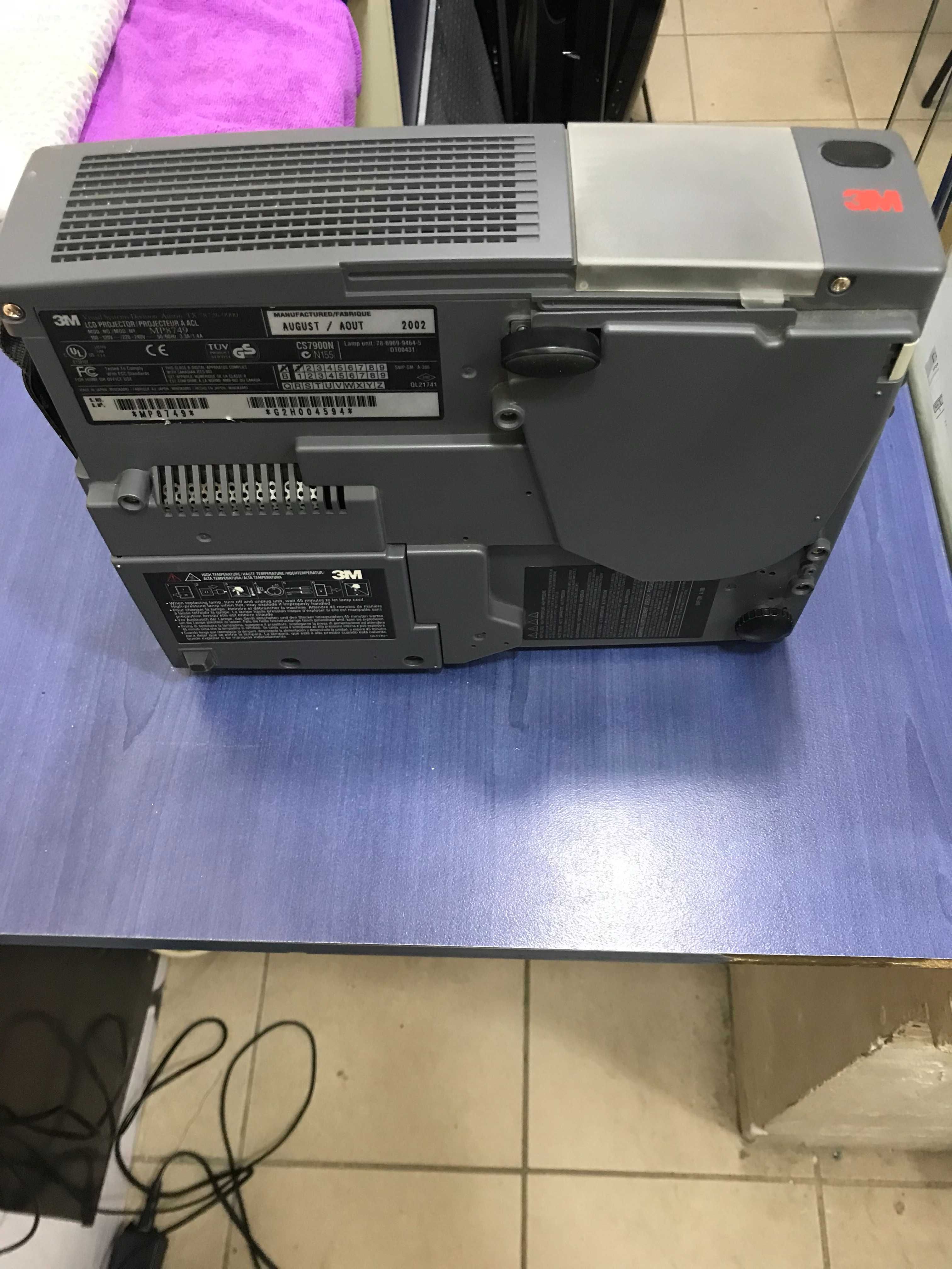 3M MP8749 Portable Projector-(Преносим проектор 3M)