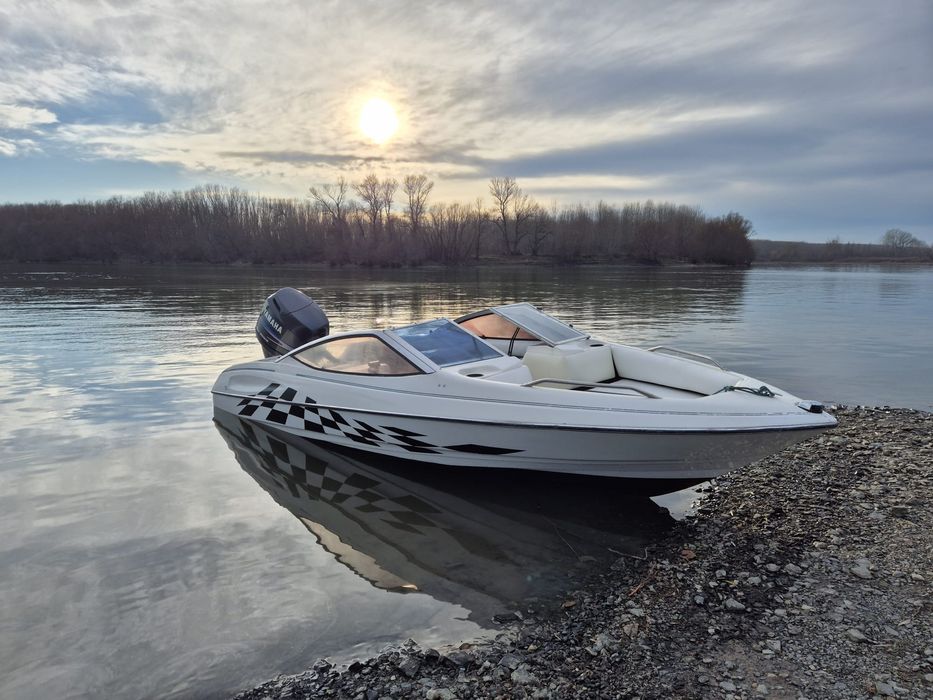 Barca Bayliner Capri 1700 cu motor Yamaha 100CP si peridoc Ellebi 1300