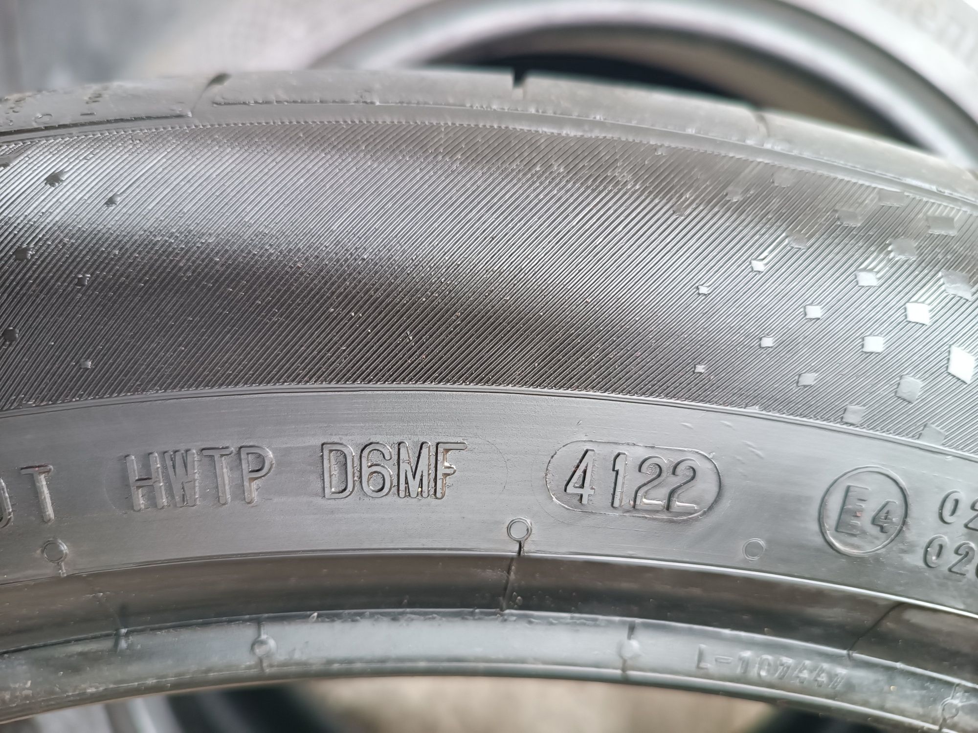 285/40/22 Continental Дот 4122