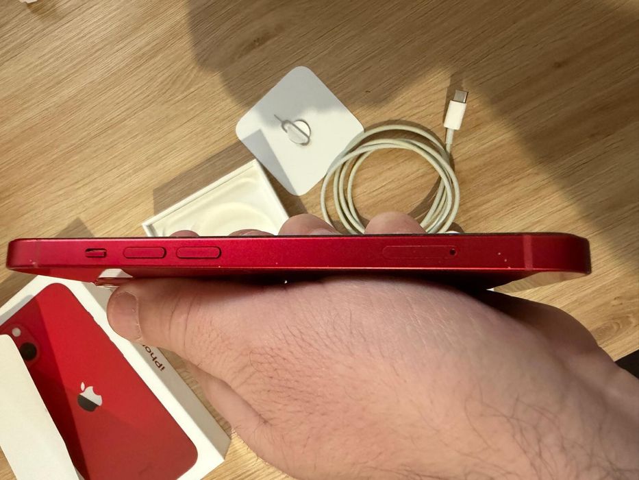 Iphone 13 RED 128 GB Neverlocked