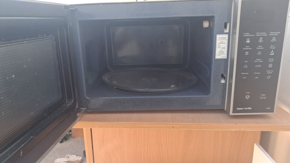 Срочно продаётся микрорайоновая печь Samsung
