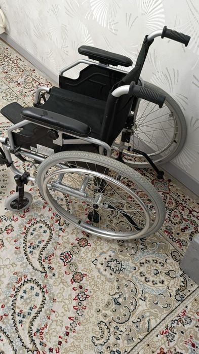 Инвалидная коляска