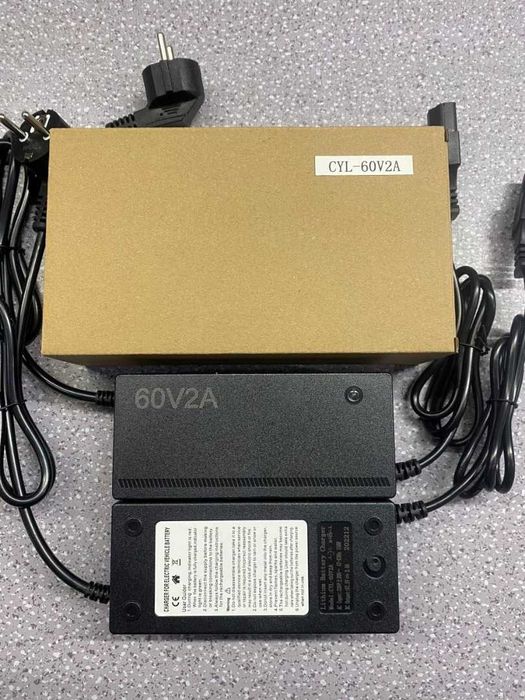 Зарядно устройство за  Ел. триколки и Скутери