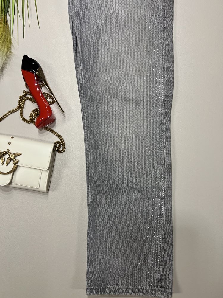 Нови прави сиви дънки панталон pepe jeans guess с капси с камъни
