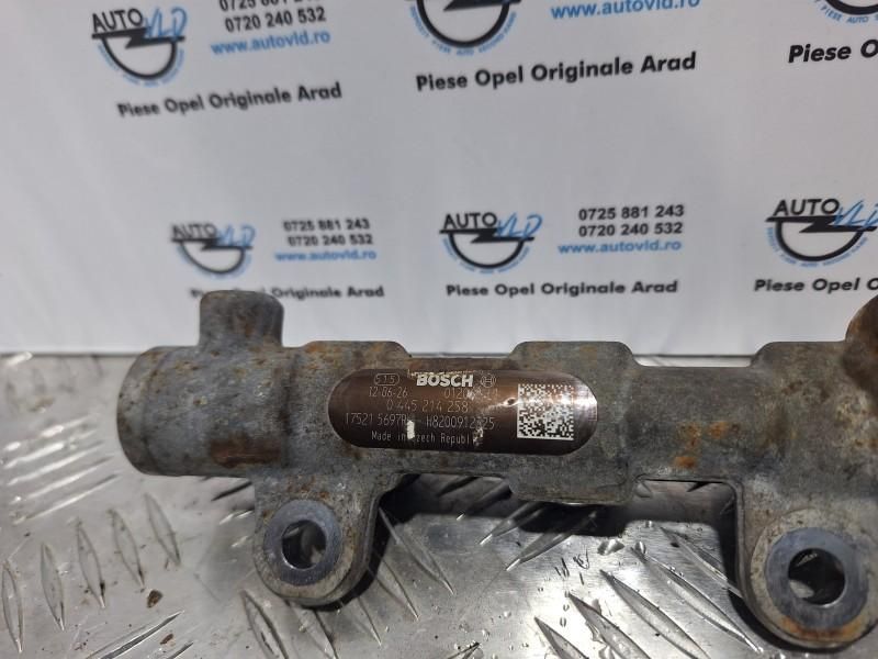 Rampa injectoare cu senzor Opel Movano B 2.3 CDTI M9T-870