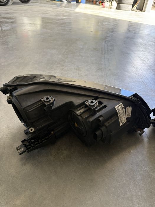 Far Xenon Dreapta ,Stânga  VW Sharan 7N  7N1941033B