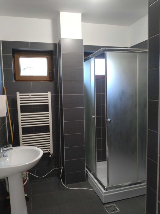 Inchiriez/vand spatiu ultracentral