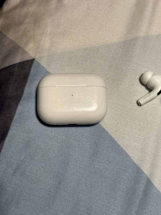 Продавам AirPods Pro 2