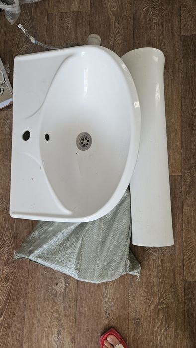 Раковина в ванную комнату