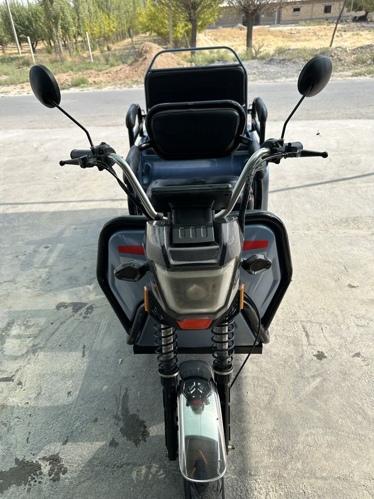 Sukuter 3 kishilik