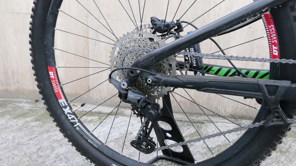 Specialized StumpJumper, 29 М, карбон, FOX 130 ход, 1х 10 Deore М6100