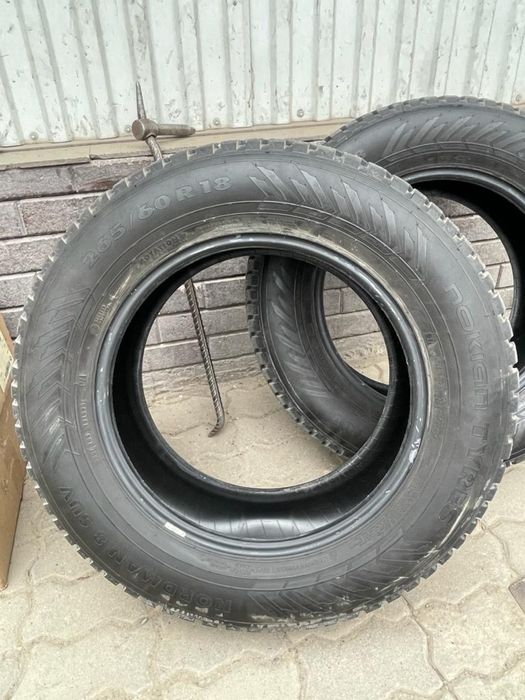 Продам зимние шины практически новые