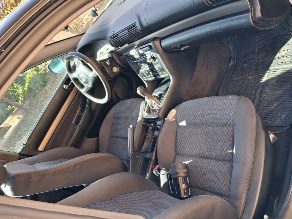 Vând Audi a 4 din anul 2001