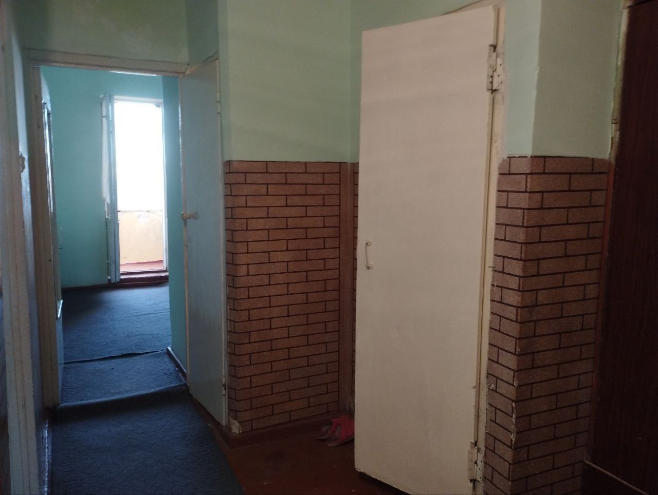 Продаётся квартира в 6 мкрн